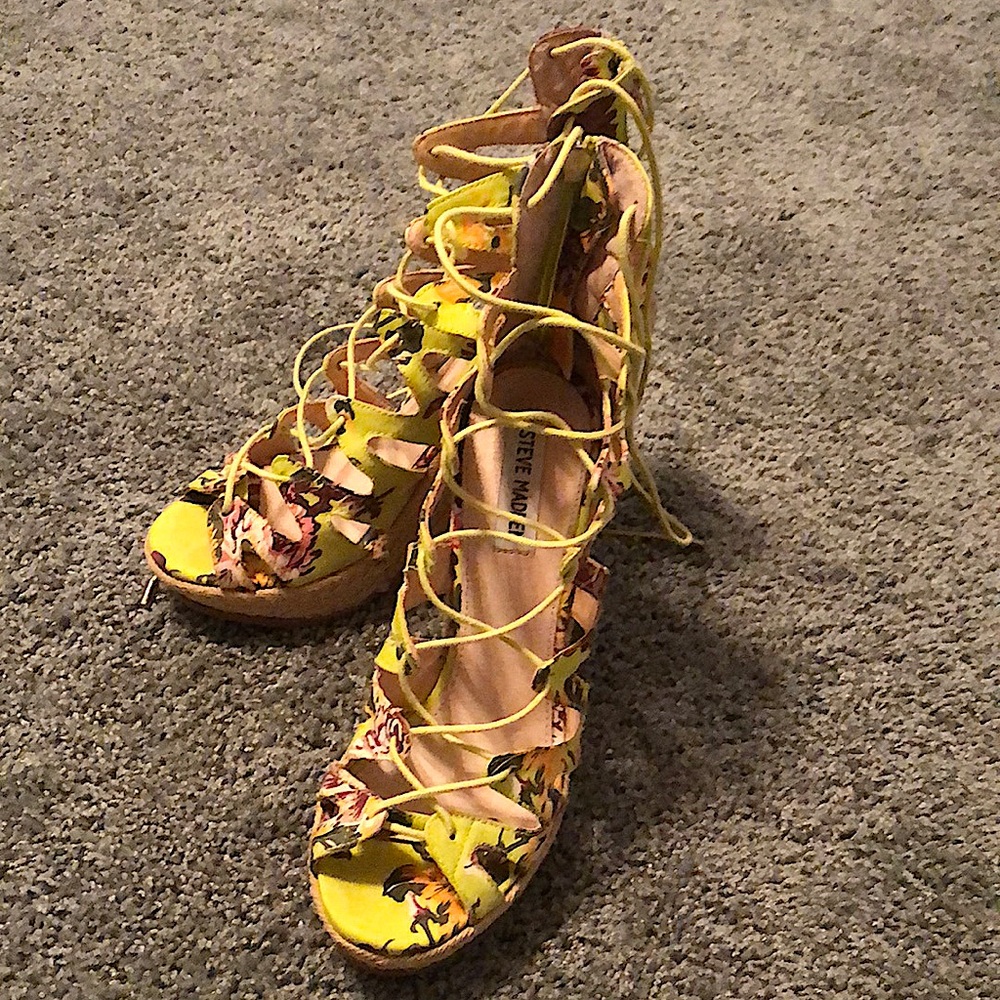Steve Madden Floral, Ankle Tie-Up Wedges